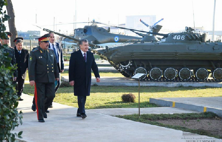 Shavkat Mirziyoyev «Vatanparvarlar» bog‘iga bordi (foto)