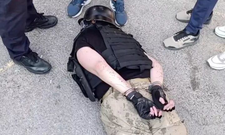 В Турции парень, напавший на пожилых людей с ножом и топором и транслировавший это онлайн, был приговорён к 75 годам тюрьмы