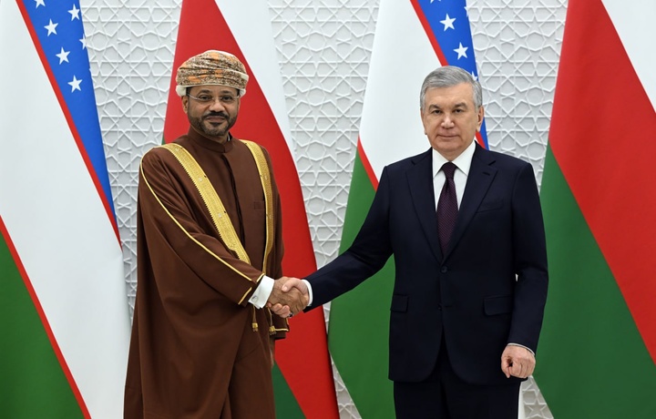 Shavkat Mirziyoyev O‘mon Sultonligi tashqi ishlar vazirini qabul qildi