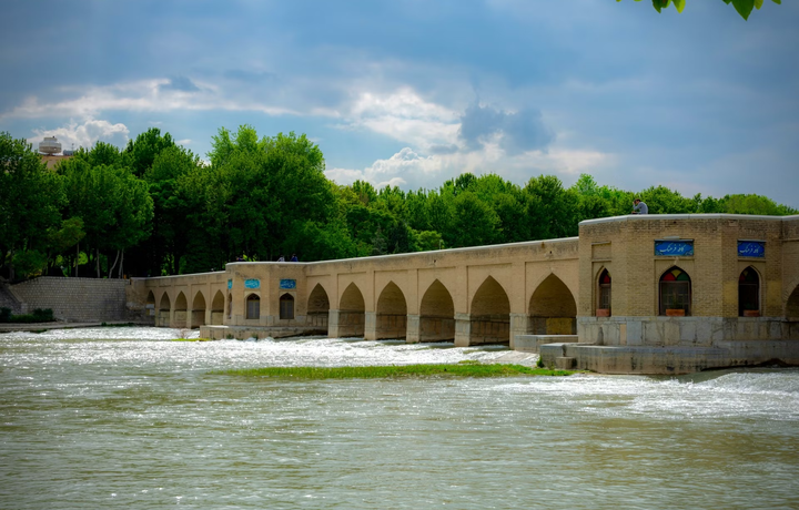 Eronda suv kamligidan GES ishlashdan to‘xtadi