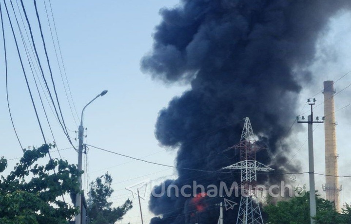 На складе в Сергелийском районе произошел крупный пожар