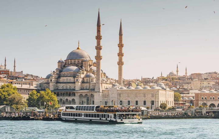 Истанбул ва Анталия: дунёдаги энг кўп сайёҳ ташриф буюрадиган шаҳарлар қаторида (фото)