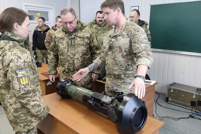 FoxNews: США отправили на Украину триста ракет Javelin