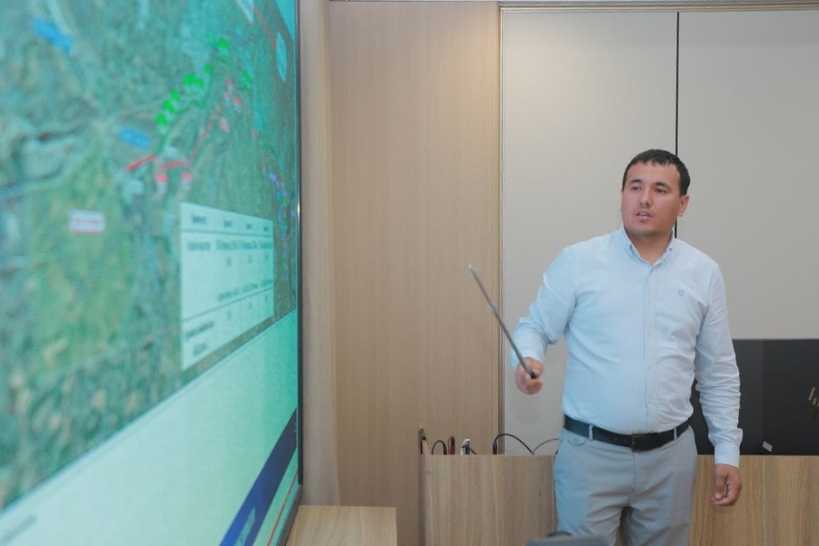 Тошкентдан Чорвоққа 35 дақиқада бориш мумкин бўлган пуллик йўл лойиҳаси муҳокама қилинди