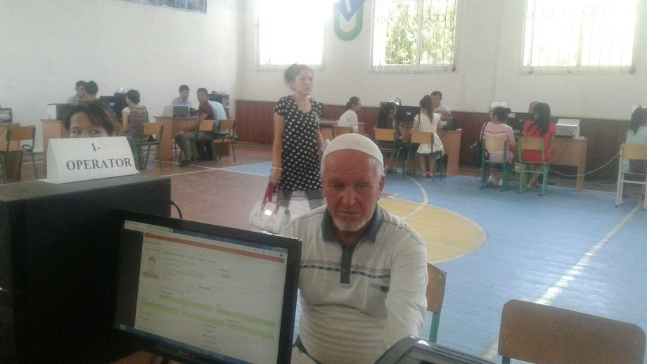 Жиззахда 66 ёшли фуқаро ОТМга ҳужжат топширди