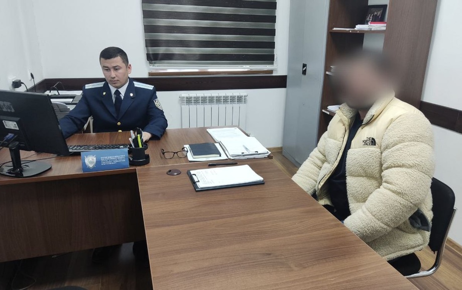 Қарздор ота алимент эвазига фарзандларига икки хонали уй берди