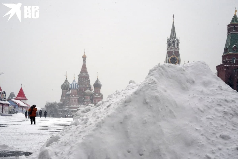 Москвани қор «босиб қолди» (фото)