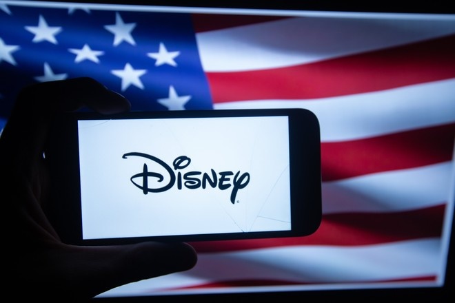 Disney урезал расходы на рекламу в Facebook из-за бойкота соцсети