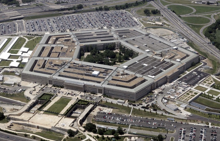 «The Washington Post»: Pentagon koronavirusga qarshi kurashish uchun olgan pullarga qurol-yarog‘ sotib oldi