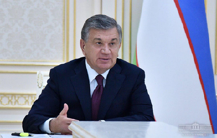 Шавкат Мирзиёев қарздорлик бўйича йиғилиш ўтказди