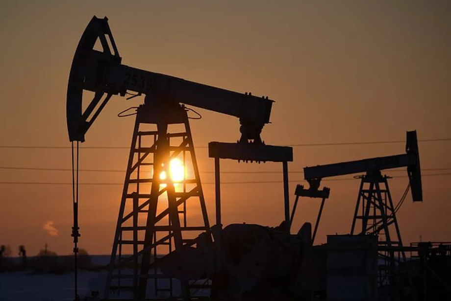 Reuters: Россиянинг нефть ва газдан даромади учдан бир қисмга камайди