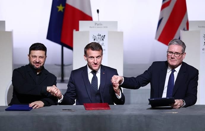 Fransiya va Britaniya Ukrainaga 15 ming askar yubormoqchi