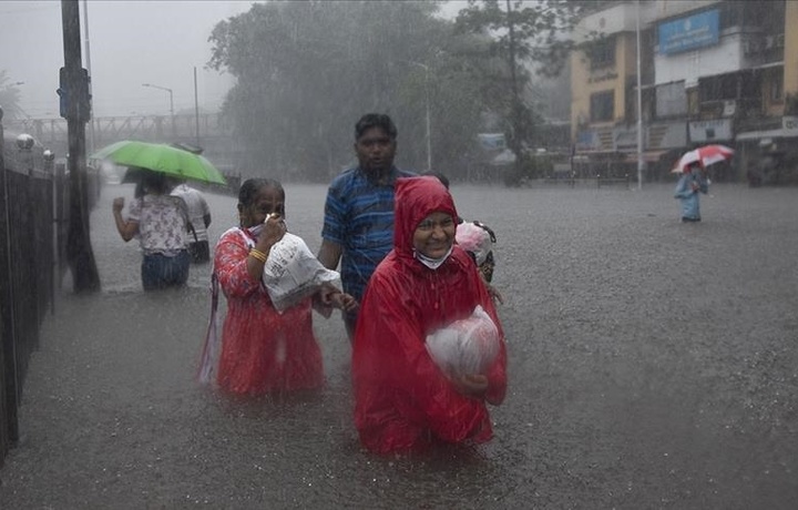 В Индии и Бангладеш в результате наводнений погибли по меньшей мере 57 человек