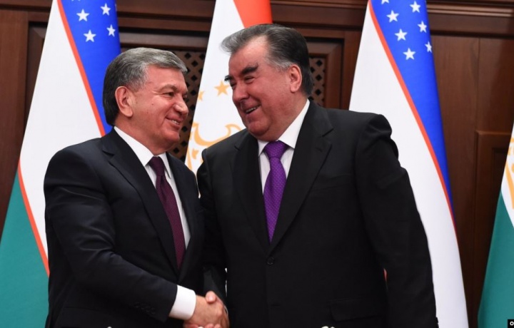 Shavkat Mirziyoyev Emomali Rahmonni tabrikladi