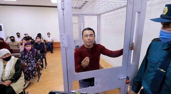 Komil Allamjonov blogerning qamalishi bilan bog‘liq vaziyatga munosabat bildirdi