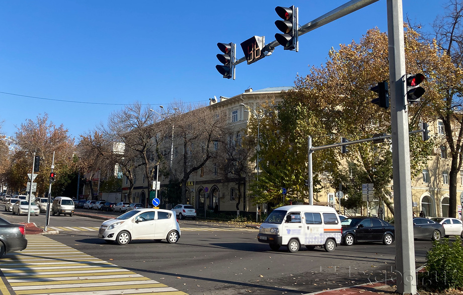 В Ташкенте начали заменять светофоры — для чего нужна эта модернизация