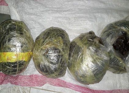 Фарғоналик фуқаро автомашинасидан салкам 6 кг. марихуана топилди