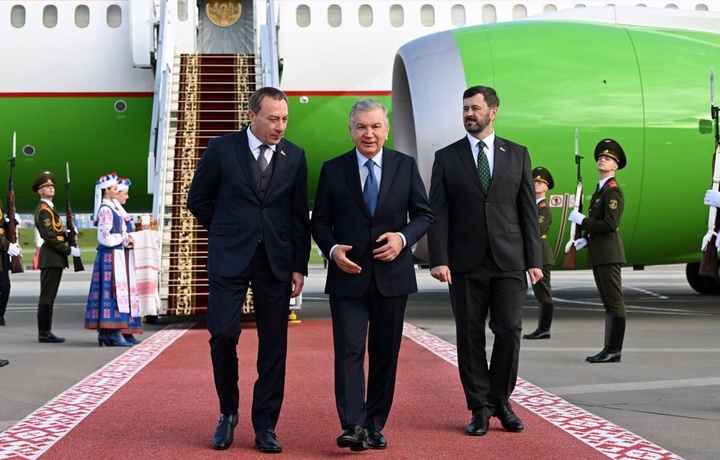 Шавкат Мирзиёев прибыл в Минск