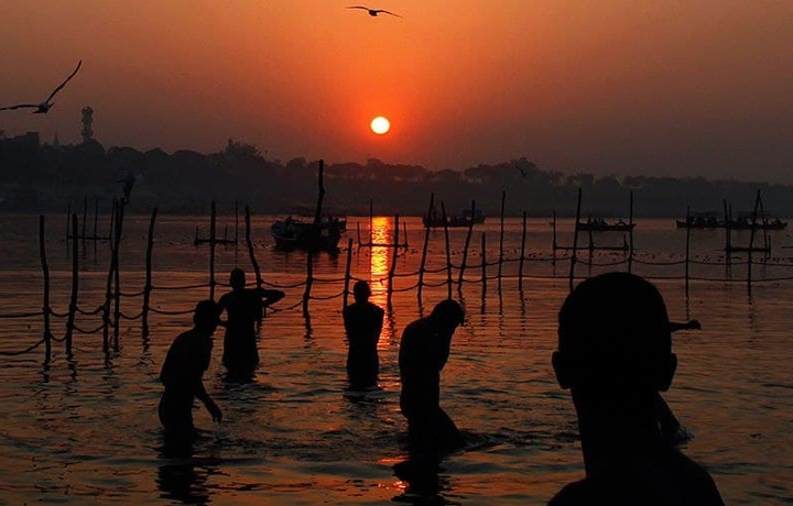 Ganga daryosidan yuzdan ziyod insonning jasadi topildi