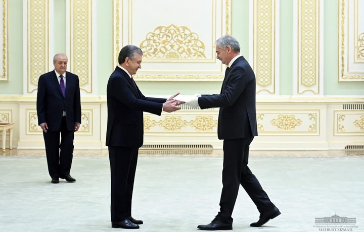 Shavkat Mirziyoyev to‘rtta elchidan ishonch yorliqlarini qabul qilib oldi