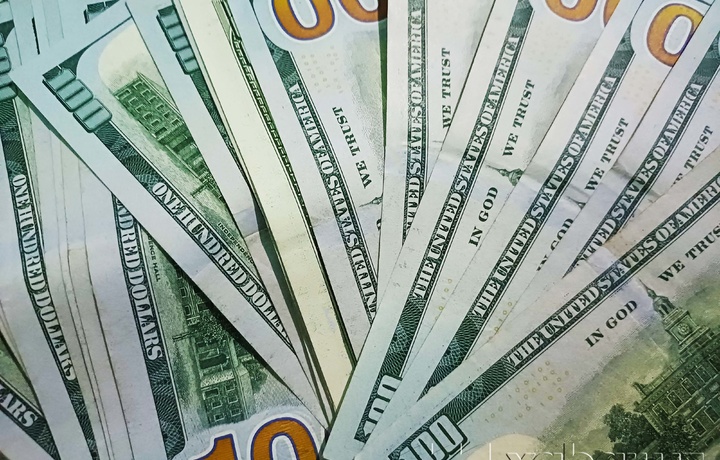Dollar kursi qariyb 12 200 so‘mga yetdi