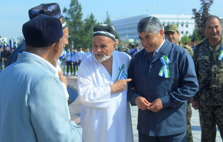 Xotira va qadrlash kuni munosabati bilan «Sharaf lentasi» aksiyasi o‘tkazildi (foto)