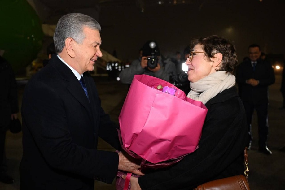 O‘zbekiston prezidenti Syurixda kutib olindi