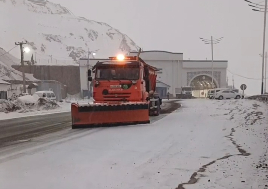 На перевале Камчик наблюдаются сильные осадки, водителей призвали к осторожности