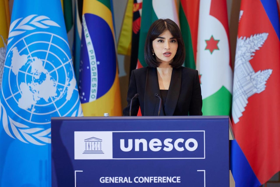 Саида Мирзиёева ЮНЕСКОнинг янги раҳбарини табриклади