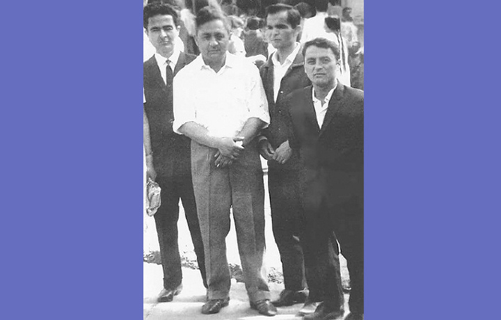 Ислом Каримовнинг 27 ёшида ака-укалари қуршовида тушган янги фотосурати эълон қилинди