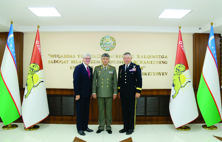 Amerika delegatsiyasi Milliy gvardiya qo‘mondoni bilan uchrashdi