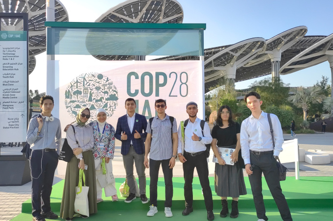 Ўзбекистонлик талабалар Дубайда бўлиб ўтган COP-28 доирасидаги Talent & Green Summitда иштирок этишди