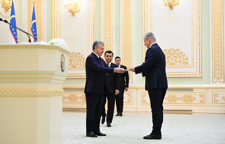 Mirziyoyev xorijiy davlatlarning yangi tayinlangan elchilaridan ishonch yorliqlarini qabul qilib oldi