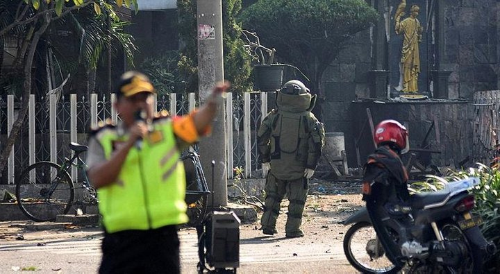 Indoneziyada 3 ta cherkovda portlash sodir bo‘ldi