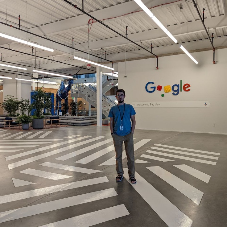 Katta labiya osilgan porno