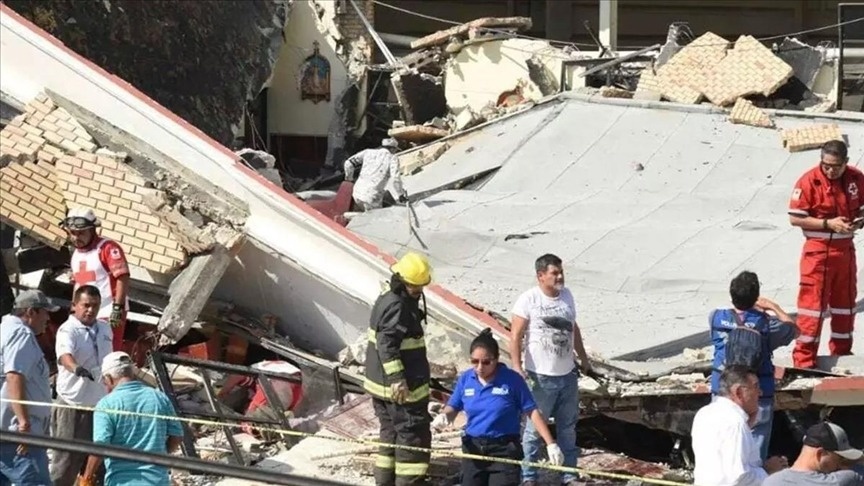 При обрушении крыши церкви в Мексике погибли 9 человек