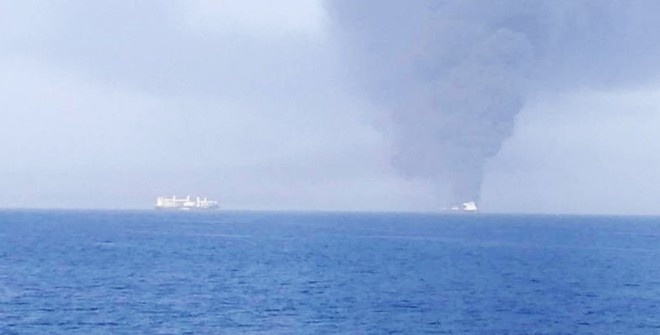 Взрывы произошли на двух танкерах в Оманском заливе