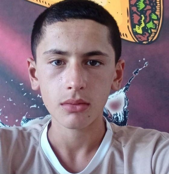 Навоийда уйидан чиқиб кетган 15 ёшли бола Тошкент бозоридан топилди