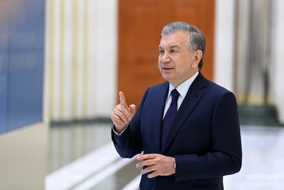 Шавкат Мирзиёев: Қайси хизматларни арзонлаштириш, қайсиларини бепул қилиш масаласини таҳлил этиб, аҳолига енгиллик ва қулайлик яратиш зарур