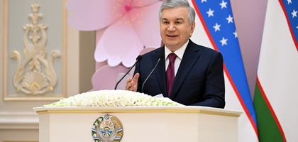 Президент Шавкат Мирзиёев бутун Ўзбекистон аёлларини байрам билан табриклади
