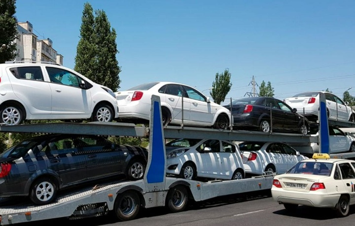 Узбекистан с начала года импортировал легковых автомобилей на 383 млн долларов