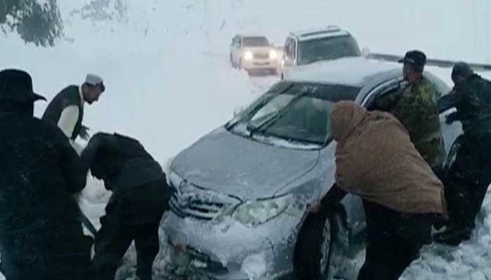 Покистонда қор-ёмғир 40 кишининг ўлимига сабаб бўлди