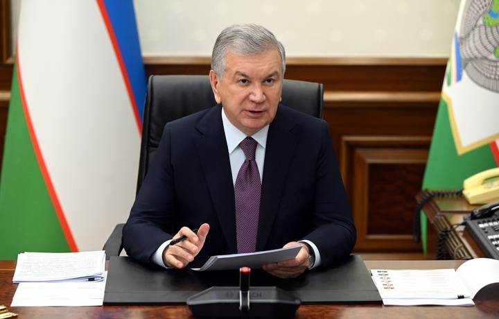 Мирзиёев олийгоҳлар битирувчиларини ишга жойлаштиришга доир йиғилиш ўтказяпти