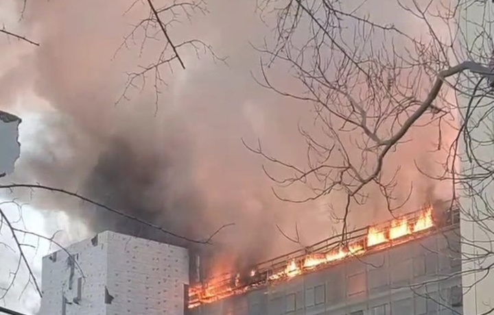 В одной из гостиниц Ташкента произошел крупный пожар