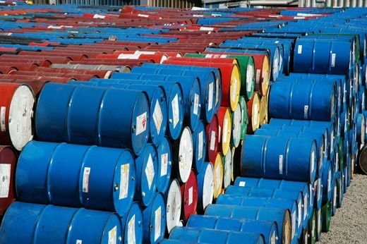 Нефть нархининг пасайишидан битта мамлакат манфаатдор. Бу АҚШ эмас