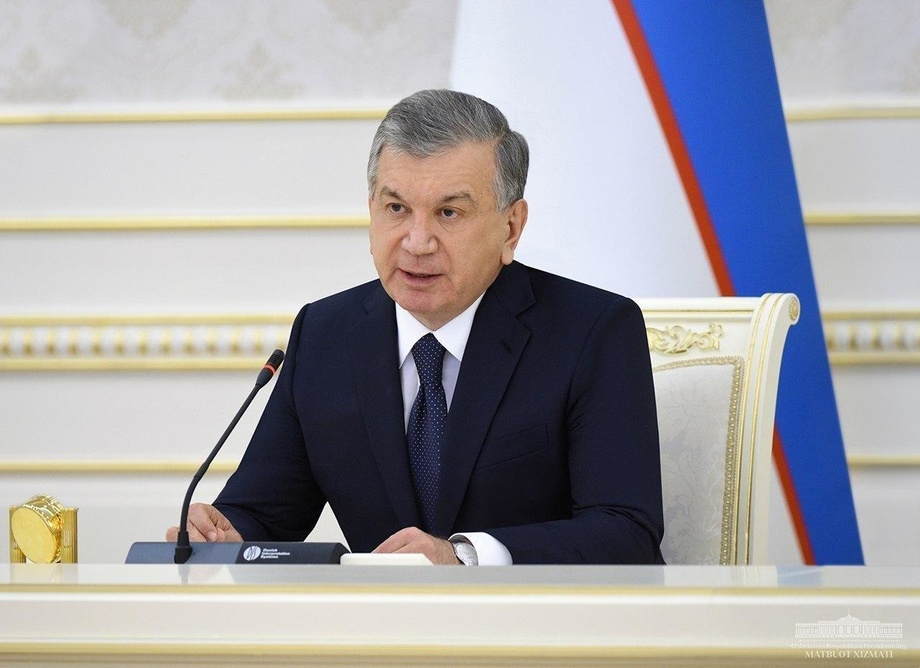 Шавкат Мирзиёев йиғилиш ўтказди: «Маҳсулотлар таннархини тушириш керак»