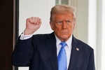 Трампнинг кўплаб қарорлари устидан судга шикоят киритилган. 