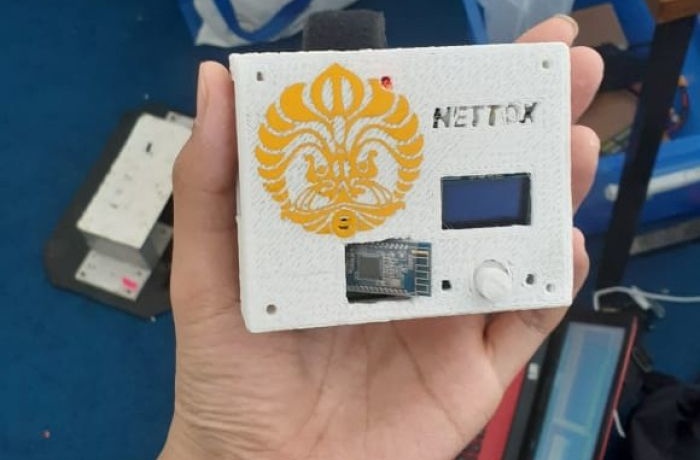 Смартфономаны начинают спасать себя от зависимости специальным девайсом Nettox