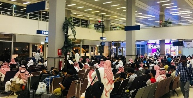 Xusiylar Saudiya Arabistonidagi ikki aeroportga hujum qildi