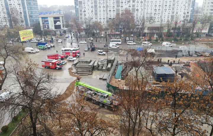 В Ташкенте обрушилась часть строящейся линии метро